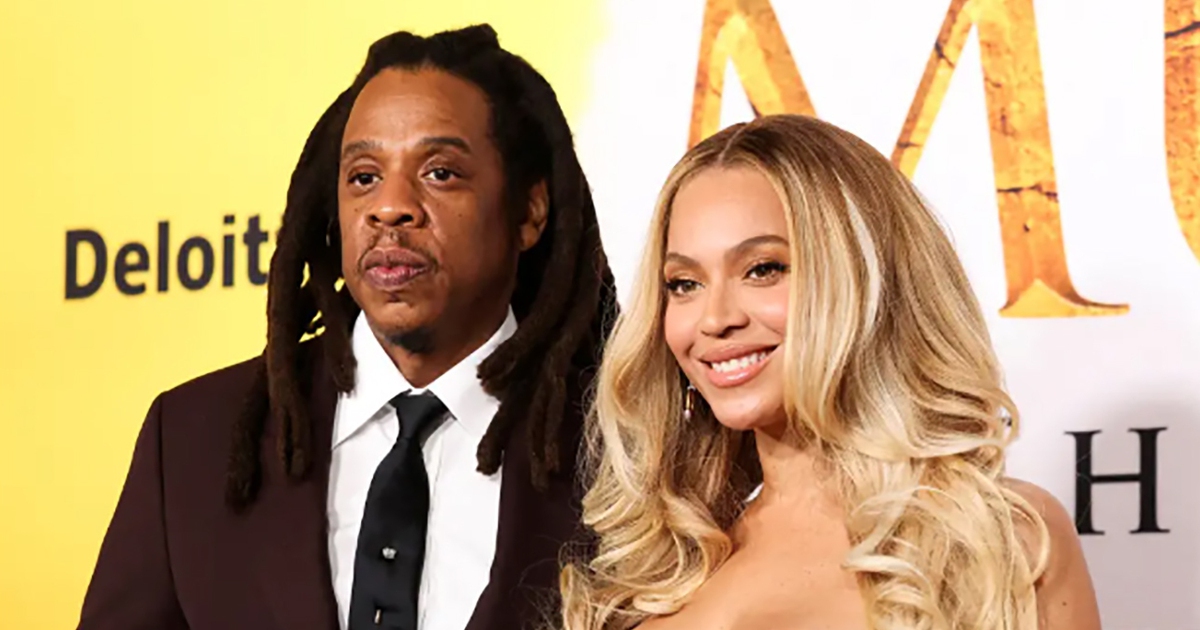 Jay-Z lặng lẽ ủng hộ Beyoncé giữa lúc đối mặt với vụ kiện hiếp dâm