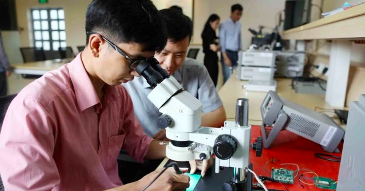 Đề xuất miễn giảm học phí, cấp học bổng cho người học ngành công nghiệp bán dẫn