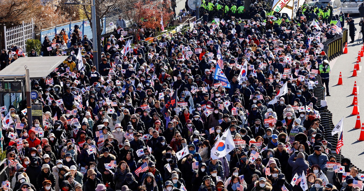 Historical developments in Korean politics