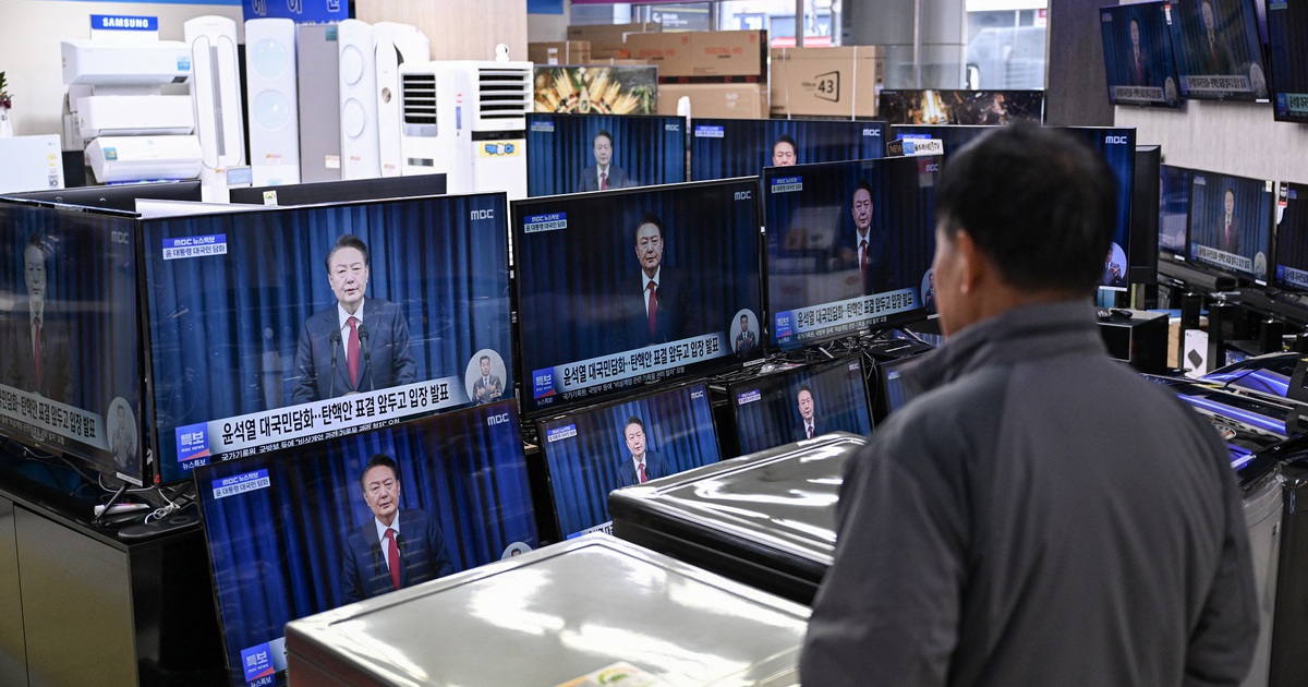 Korean President Yoon Suk Yeol is banned from leaving the country
