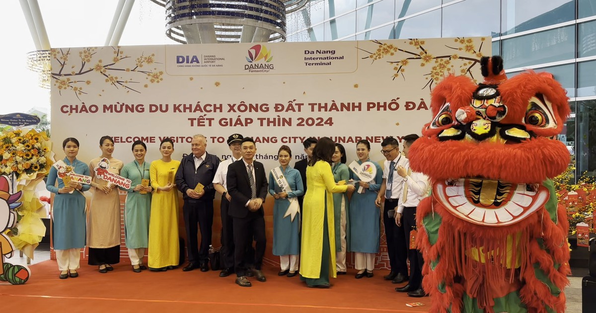 Đà Nẵng đón du khách quốc tế xông đất Tết Giáp Thìn
