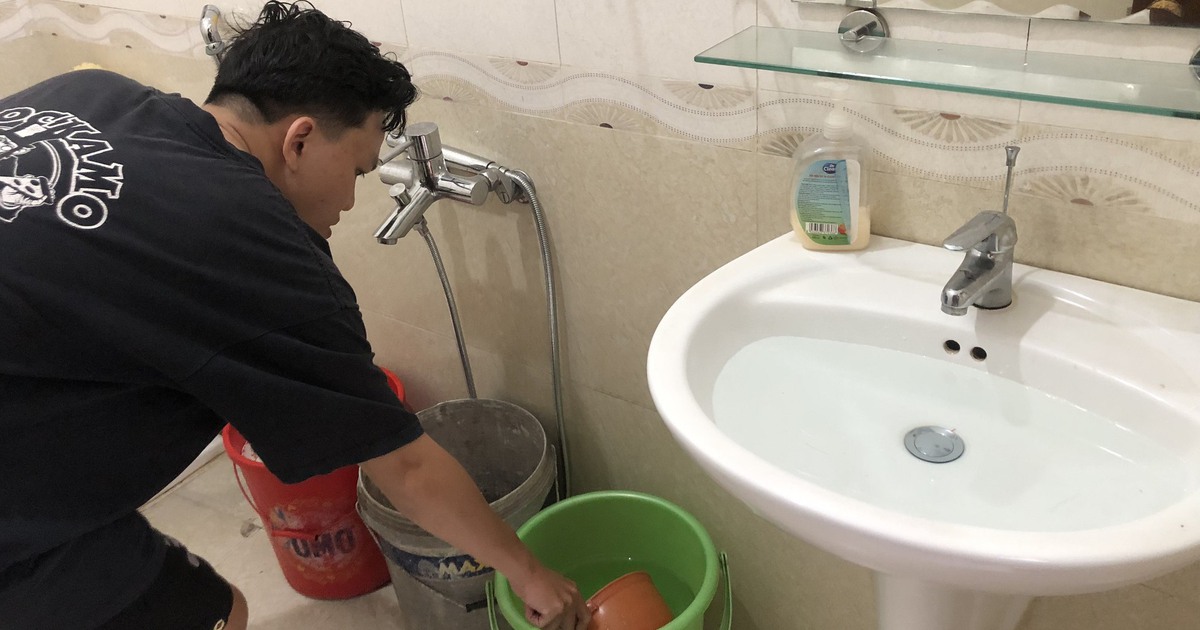 Người dân kêu trời vì thiếu nước sinh hoạt dịp tết