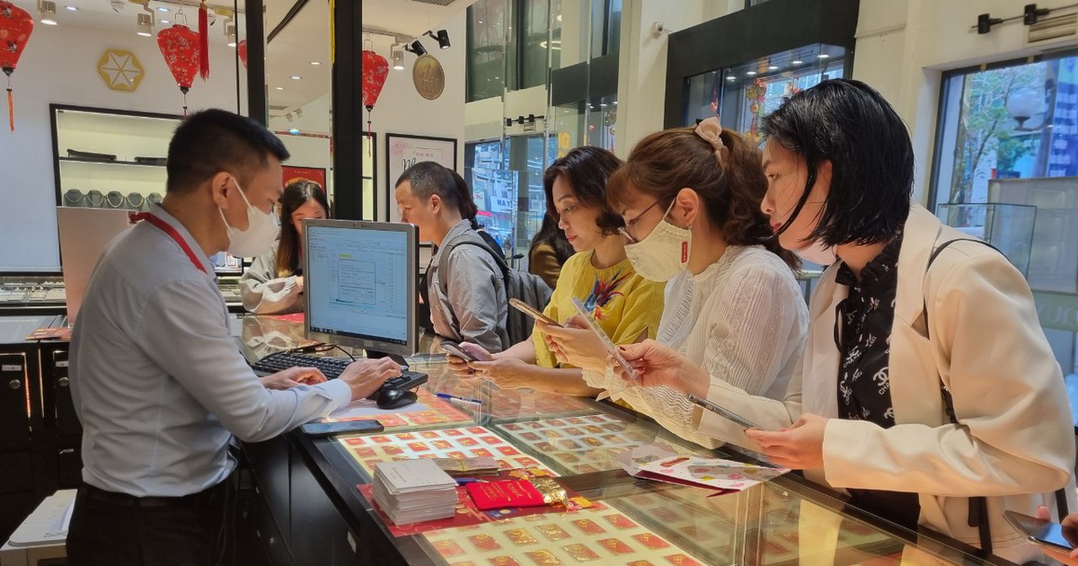 Livestream bán vàng, chốt cả nghìn đơn dịp vía Thần tài