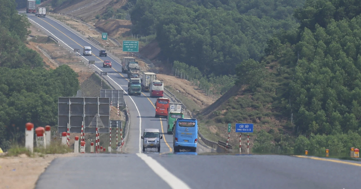 Bộ GTVT yêu cầu điều chỉnh tổ chức giao thông cao tốc Cam Lộ - La Sơn