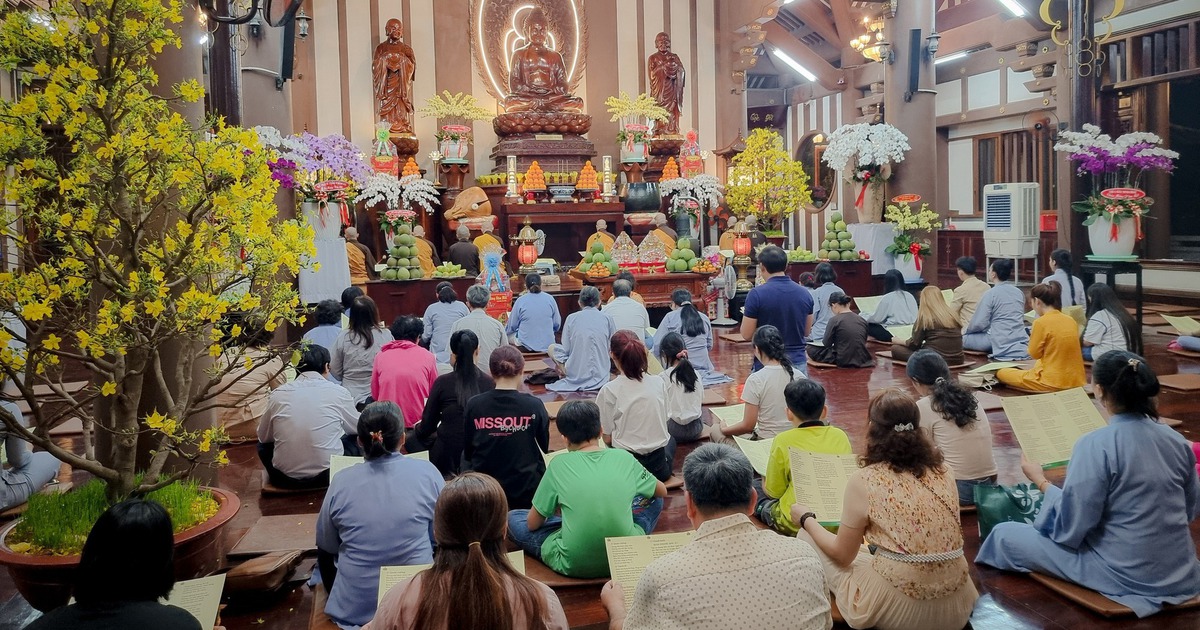 'Lễ Phật quanh năm không bằng ngày rằm tháng giêng': Vì sao có câu nói này?