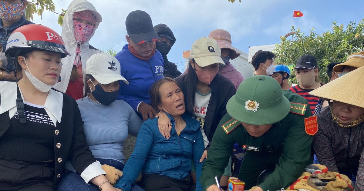 Tàu cá va chạm tàu hàng làm 1 người tử vong, 2 người mất tích