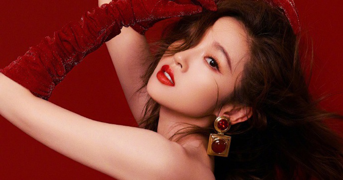 Muốn tỏa sáng như các mỹ nhân Hoa ngữ, nàng hãy sắm những mẫu đầm tiệc này