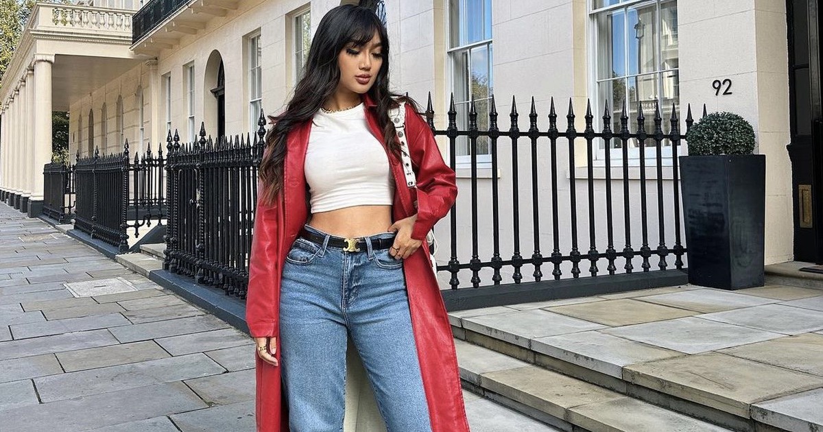 Áo khoác đỏ trendy là món đồ không thể thiếu trong tủ đồ hội It Girl