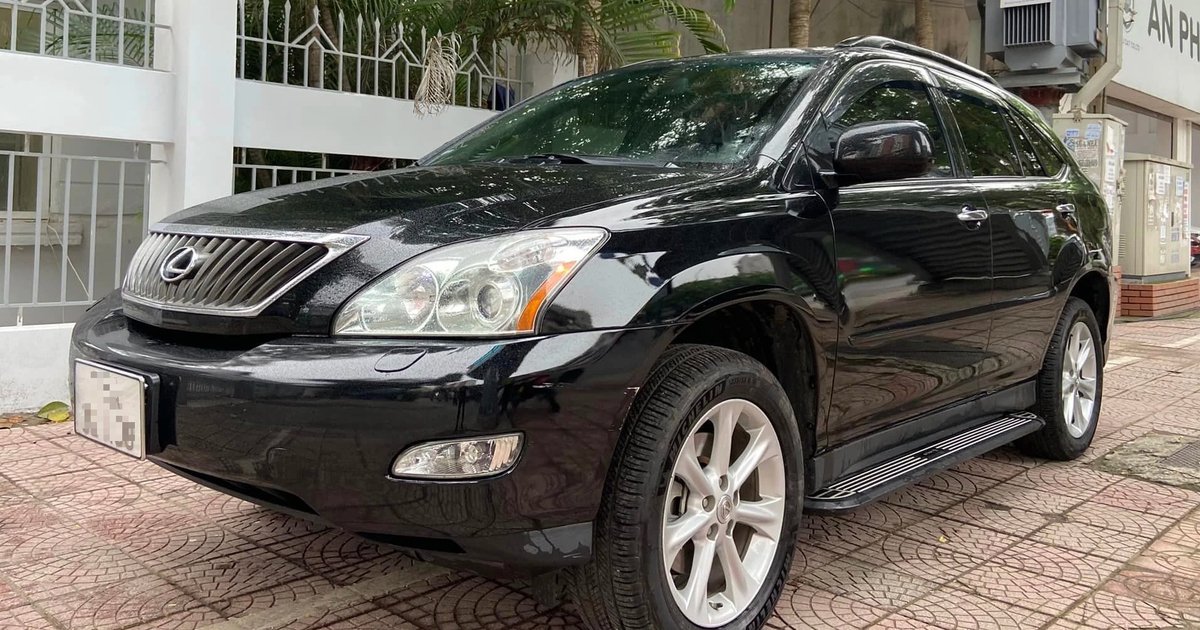 Xe hiếm Lexus RX400h rao giá 260 triệu đồng tại Việt Nam