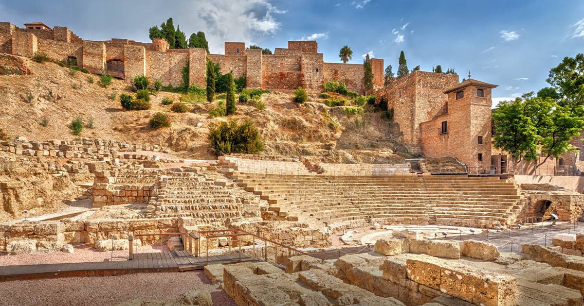 Tới Málaga, Tây Ban Nha thăm bảo tàng Picasso, pháo đài cổ từ thế kỷ 11