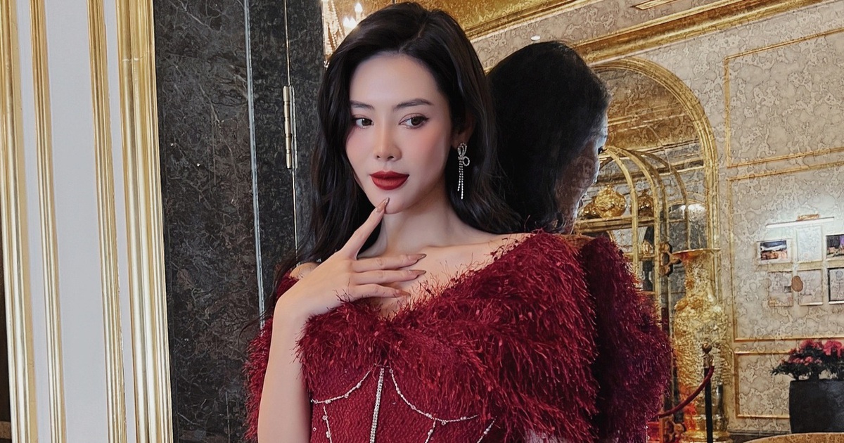 Diện những kiểu váy này nàng sẽ ghi dấu ấn trong mọi chuyến du xuân