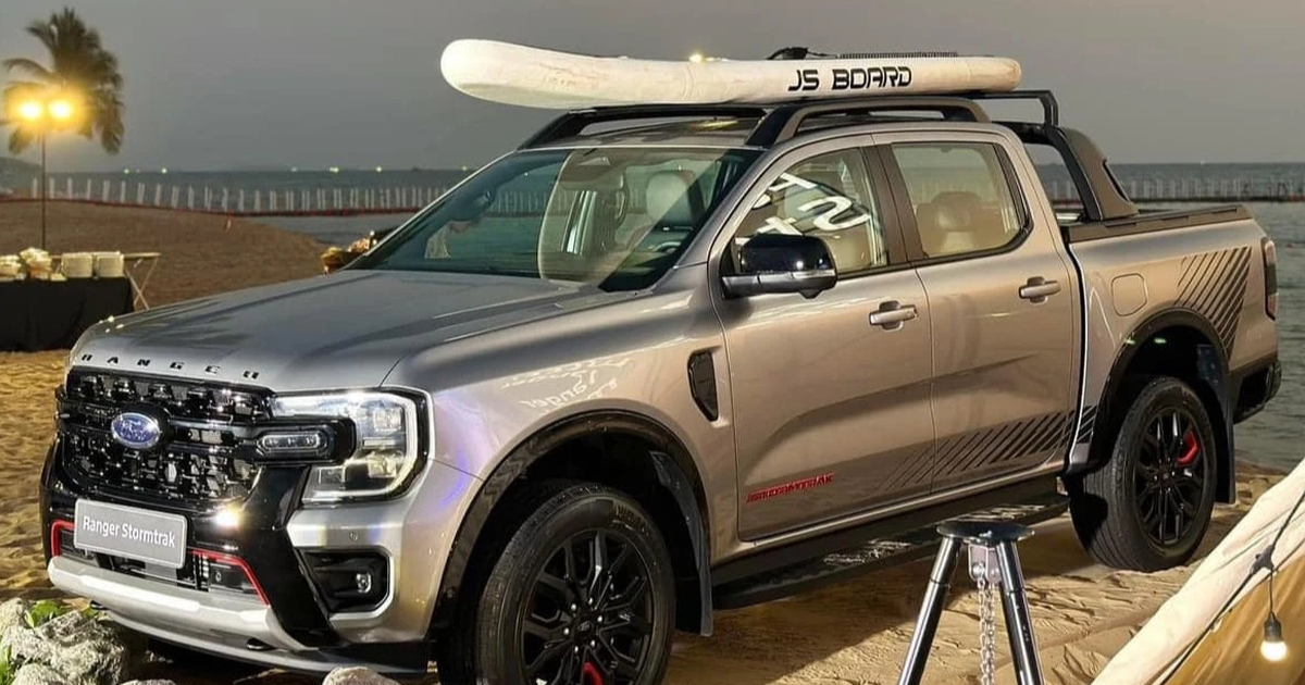 Ford Ranger Stormtrak xuất hiện tại Việt Nam, giá tiền tỉ?