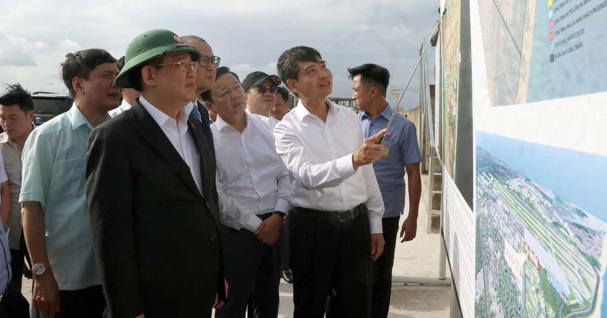 Chủ tịch Quốc hội Vương Đình Huệ: Phú Yên cần tìm tòi những khác biệt để phát triển