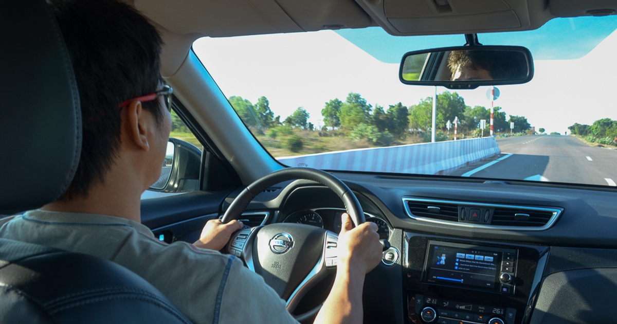 giảm chói kính lái