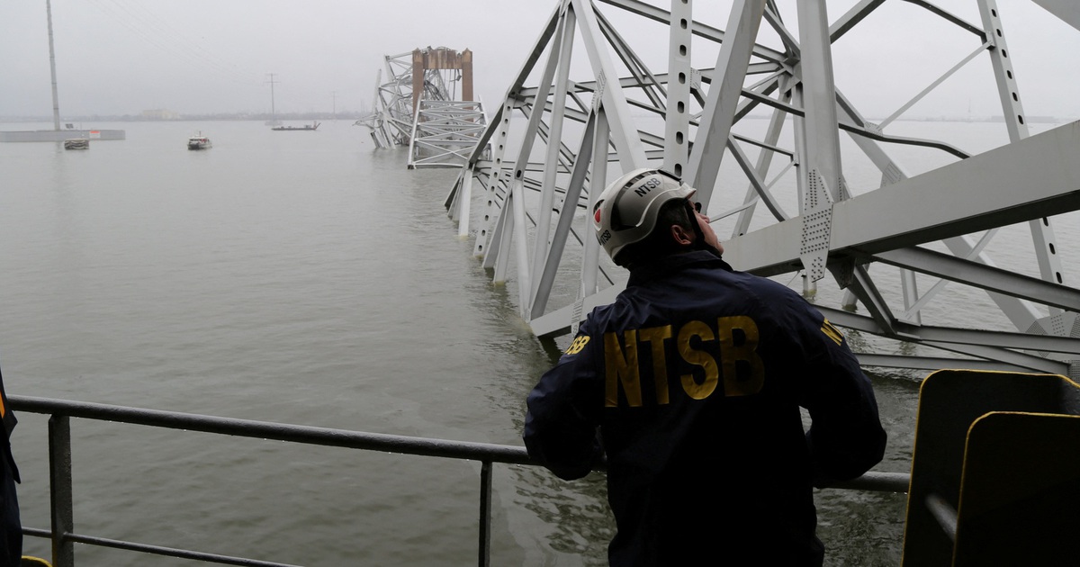 Thêm manh mối về vụ tàu đâm sập cầu ở Mỹ