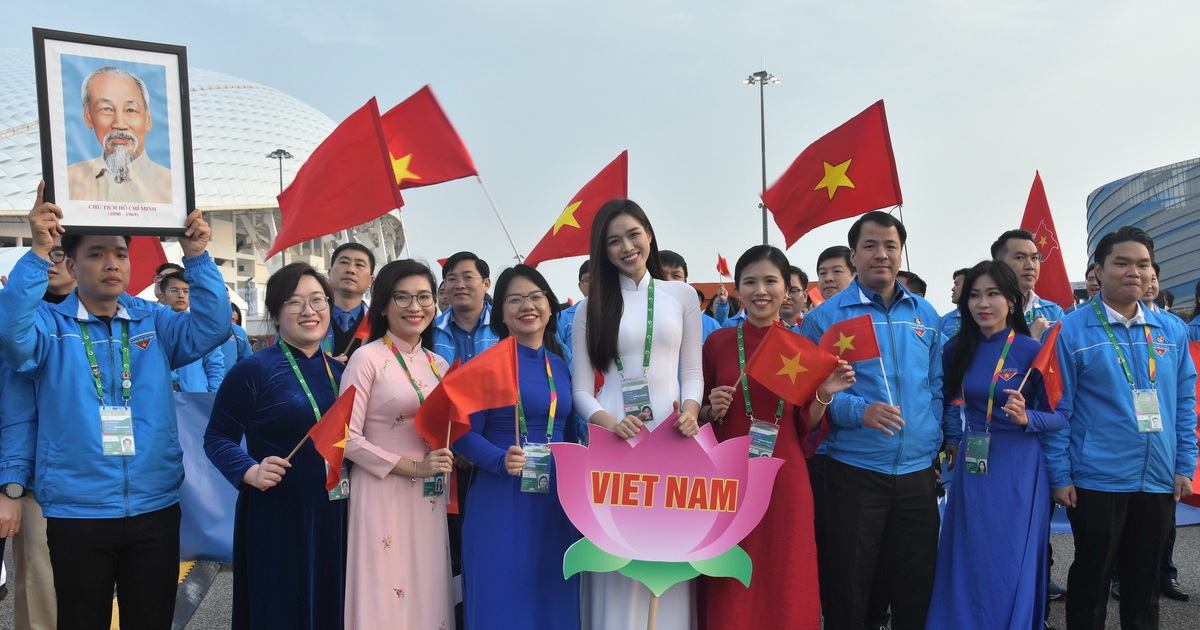 Buổi diễu hành ấn tượng của thanh niên Việt Nam với 180 quốc gia