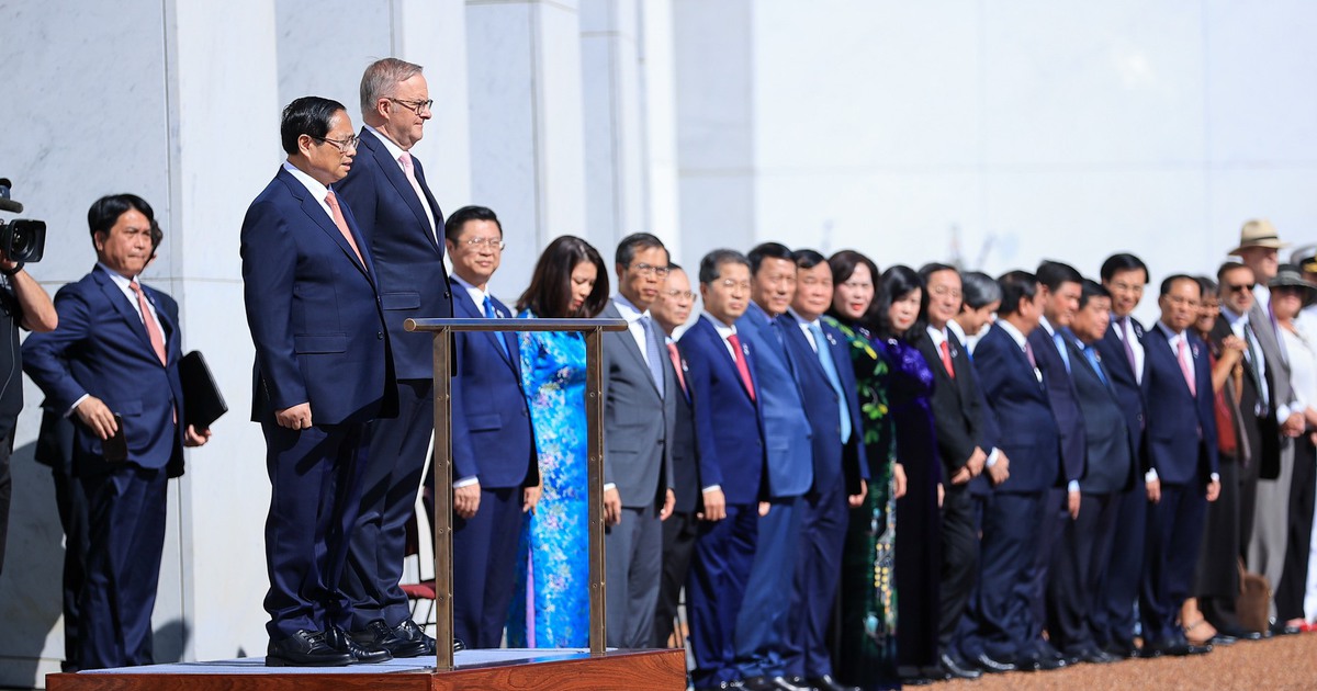 Úc bắn đại bác đón Thủ tướng Phạm Minh Chính theo nghi thức cao nhất