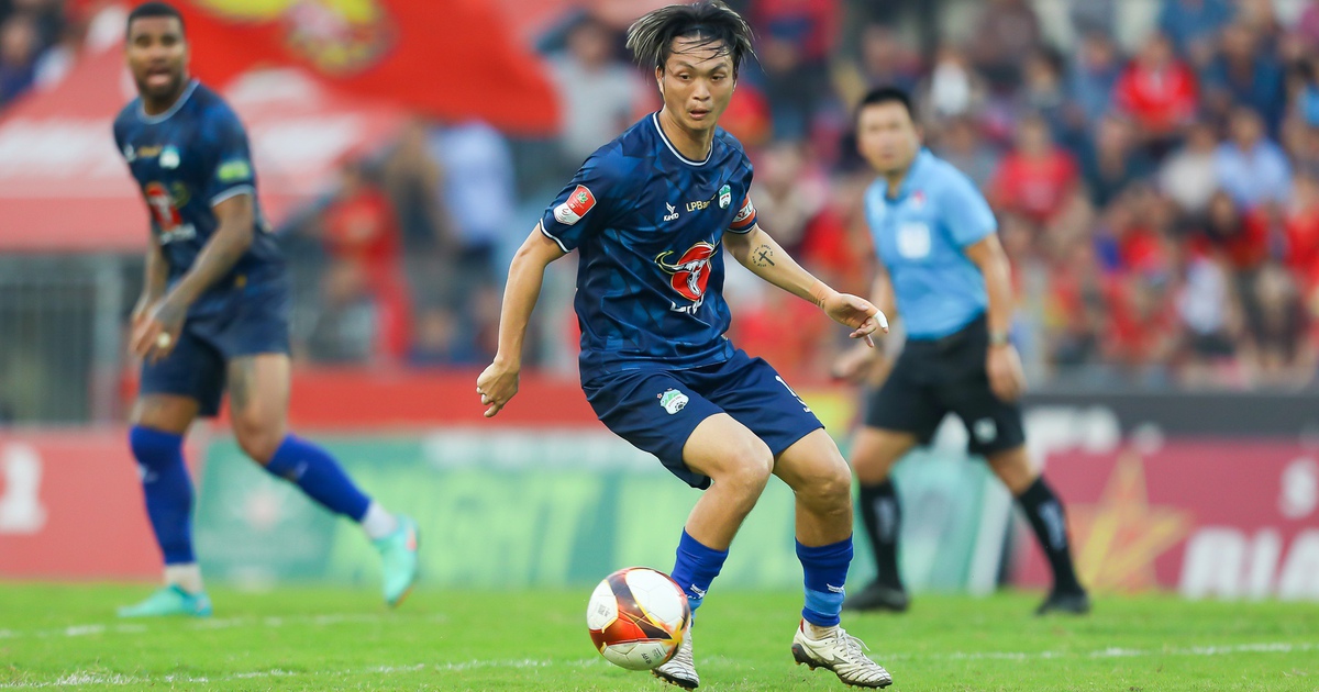 Bầu Đức đồng ý để Tuấn Anh đầu quân cho đội Nam Định, ký hợp đồng ngày 9.3