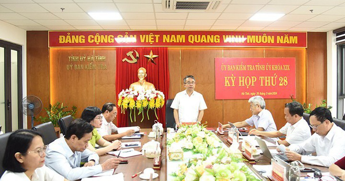 Khai trừ Đảng một giám đốc trung tâm cấp huyện ở Hà Tĩnh