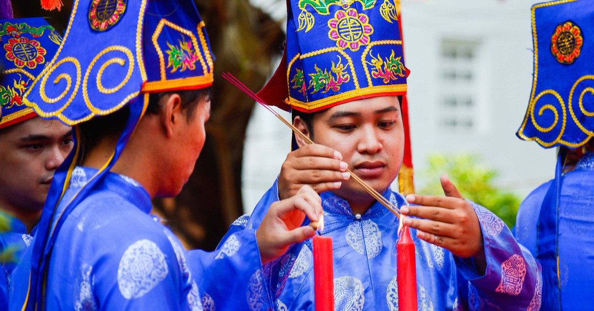 Rộn ràng sắc màu lễ hội đình làng giữa lòng Đà thành