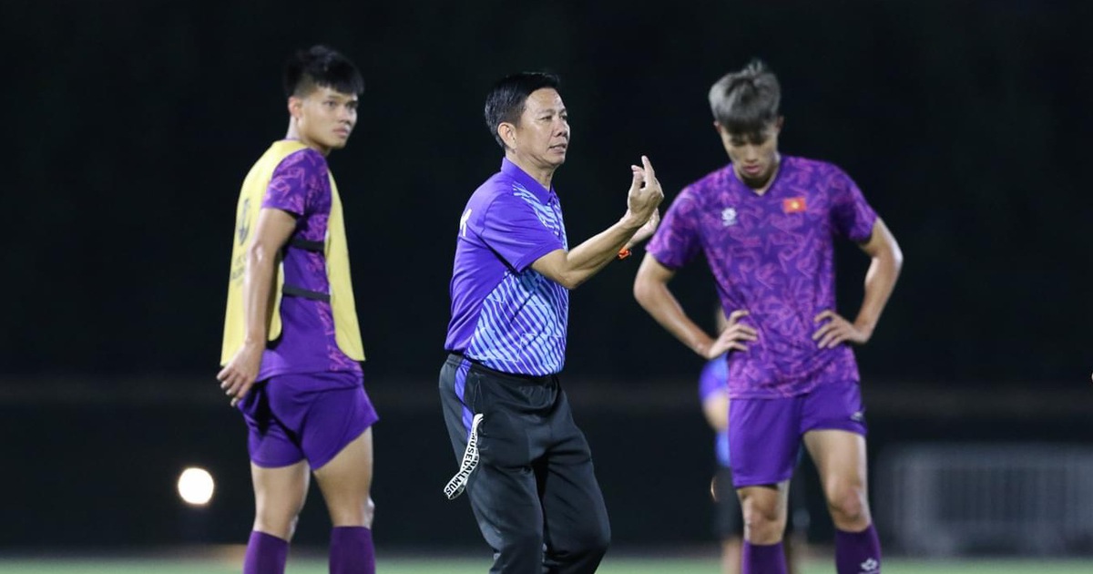 U.23 Việt Nam: HLV Hoàng Anh Tuấn gạch tên 4 cầu thủ, buổi tập đặc biệt quan trọng