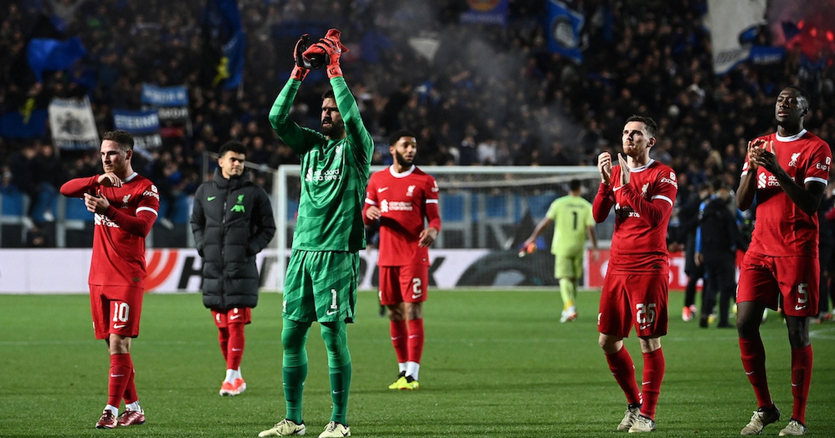 Salah ghi bàn nhưng Liverpool vẫn bị Atalanta loại ở tứ kết Europa League