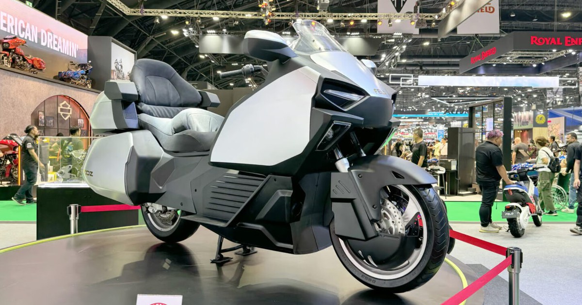 Xe máy điện giống Honda Gold Wing, chạy hơn 700 km sau mỗi lần sạc đầy