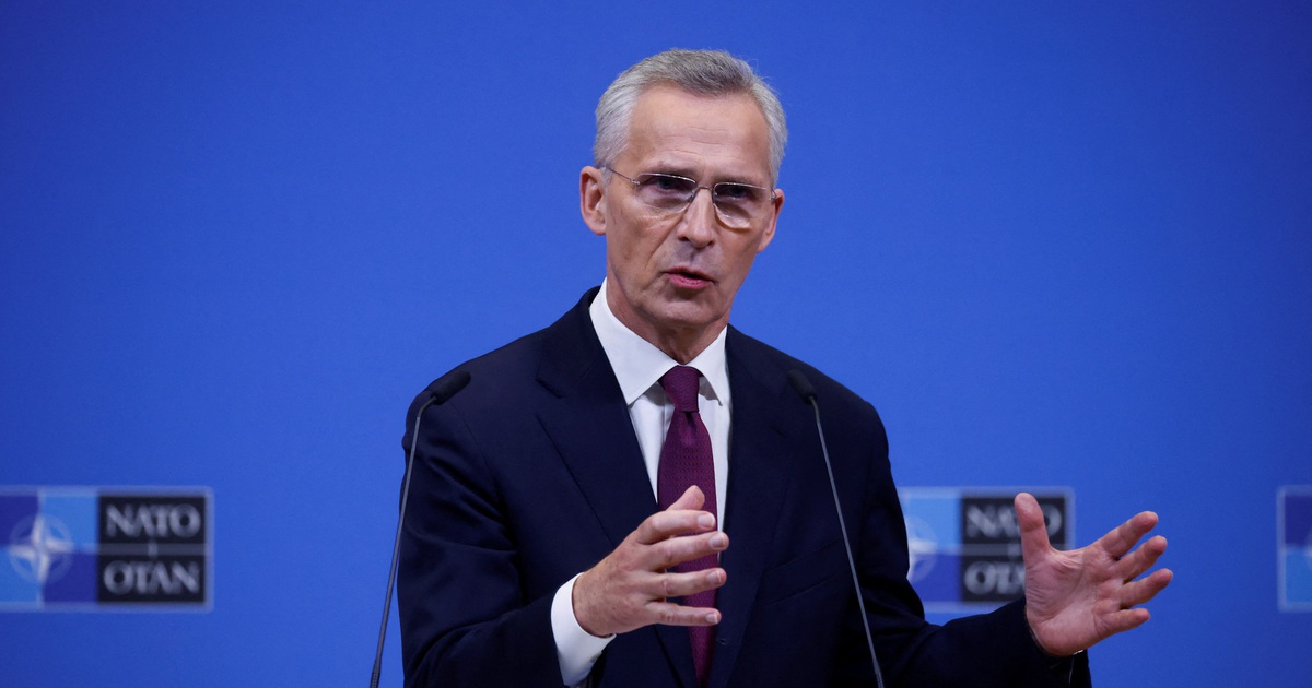 NATO có cố vấn quân sự ở Ukraine, Kyiv tìm thấy nhà viện trợ mới