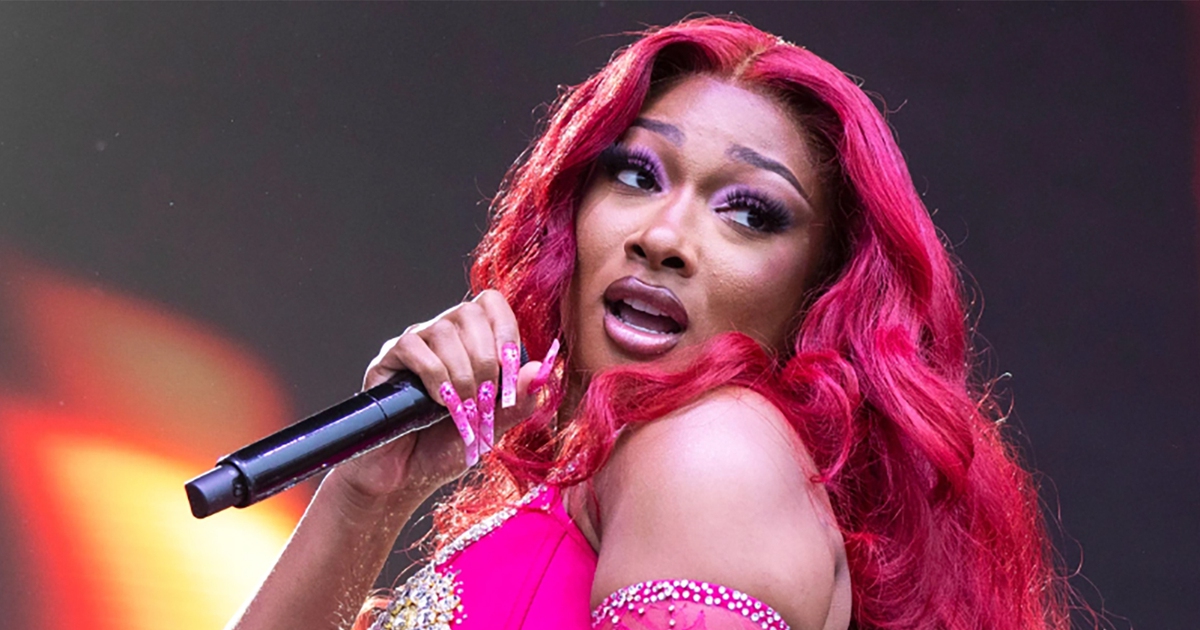 Rapper Megan Thee Stallion bị trợ lý kiện vì ép xem 'phim độc hại'