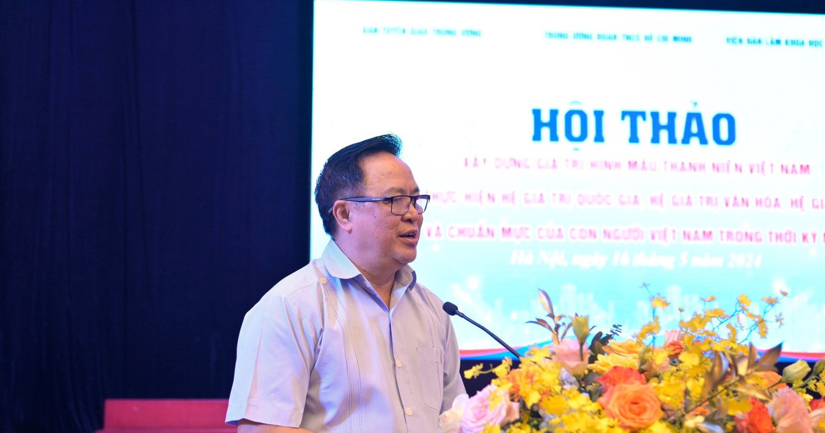 Ông Hoàng Bình Quân: 'Giai đoạn hiện nay yêu nước thể hiện như thế nào?'