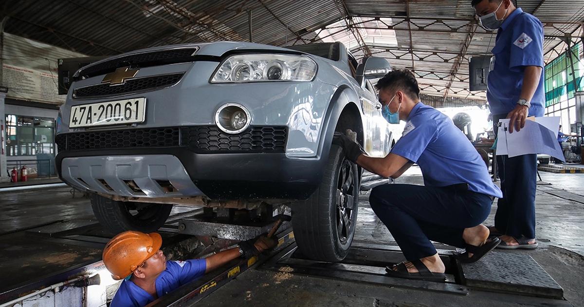 Đăng kiểm lại lo ùn tắc nghiêm trọng