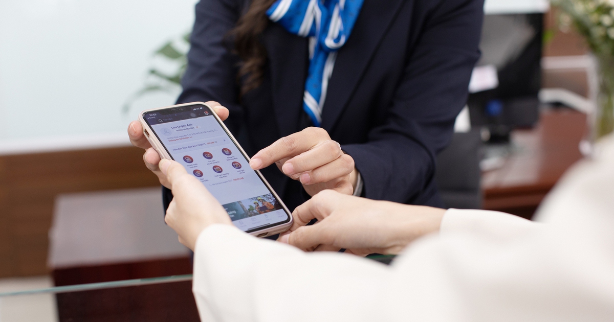 100% khách hàng của EVNHANOI đã thanh toán tiền điện không dùng tiền mặt