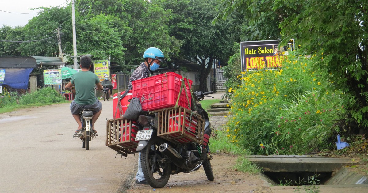 Những ngôi chợ độc đáo: Ngược xuôi đời chợ 'chạy'