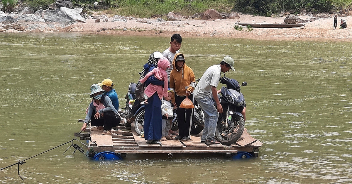 Liều mình kết bè vượt sông Tranh