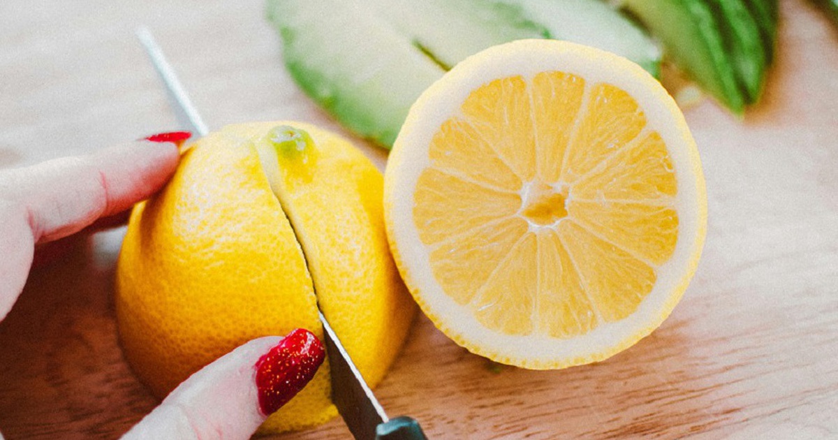 Những ai cần tránh dùng chanh?