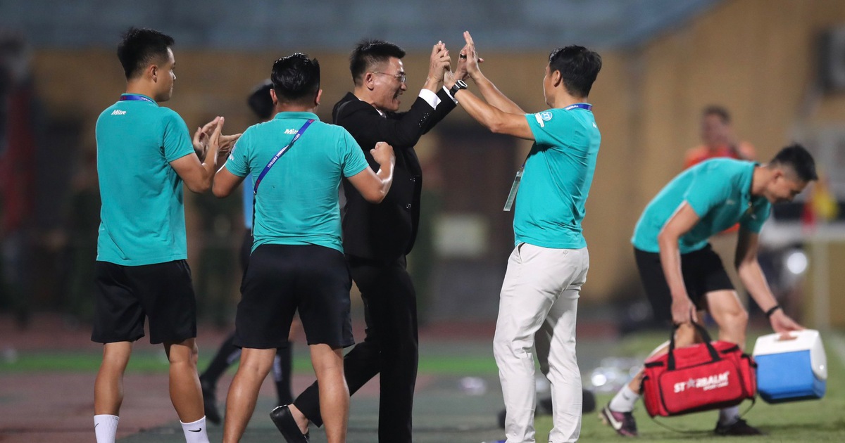 Kịch bản nóng cuộc đua vô địch: ‘Tướng’ Huỳnh Đức và Hồng Việt, ai tài hơn ai?