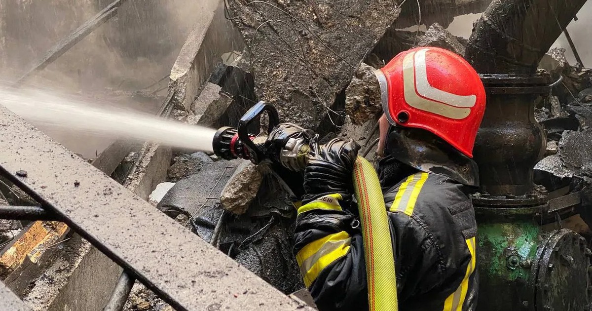 Nga ồ ạt phóng hơn 100 tên lửa, UAV vào hạ tầng năng lượng Ukraine