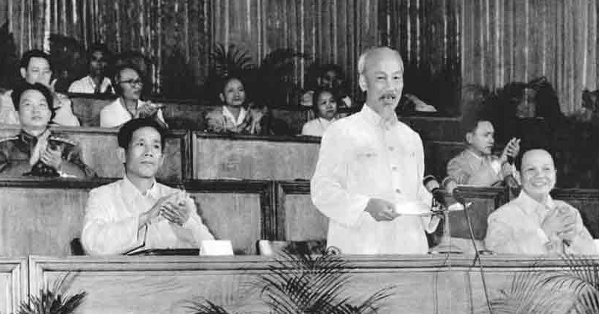 Vì sao Hồ Chí Minh khẳng định 'đạo đức là gốc'?