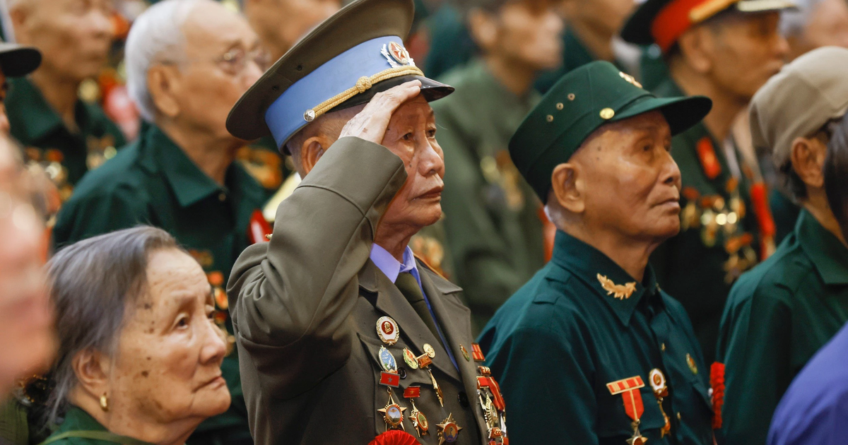 Đề xuất tặng quà người có công tham gia giải phóng thủ đô