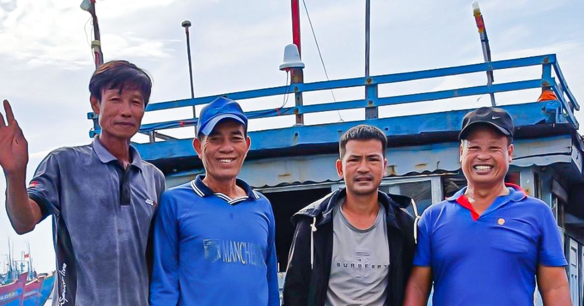 Tàu cá chìm tại vùng biển Hoàng Sa, 4 ngư dân Quảng Ngãi được cứu vớt