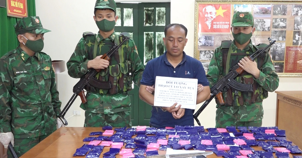 Bắt nghi phạm vận chuyển ma túy dùng dao chống trả lực lượng biên phòng