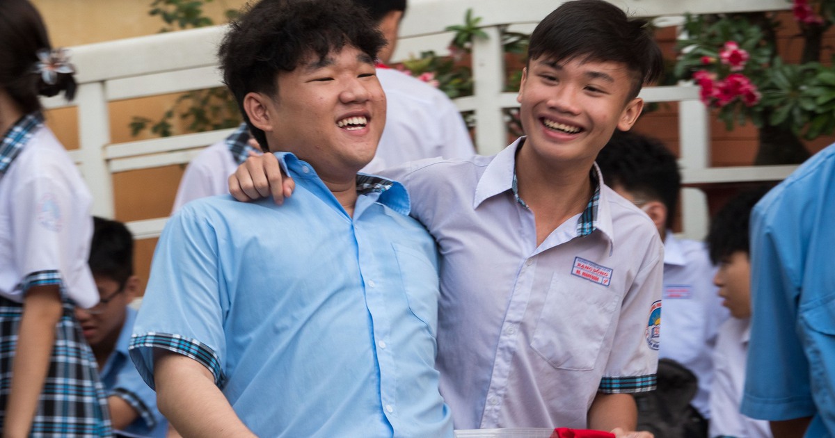 Đề văn thi lớp 10 thường dài 2 trang, thí sinh nói gì?