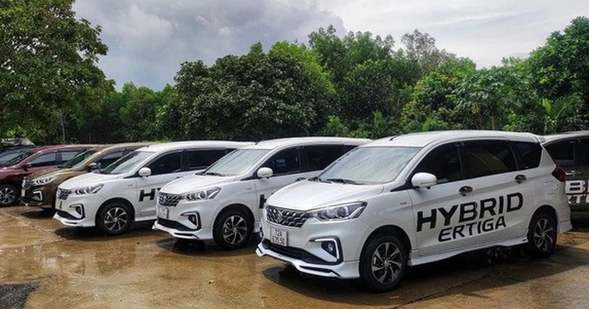 Loạt xe hybrid tại Việt Nam lại đua giảm giá