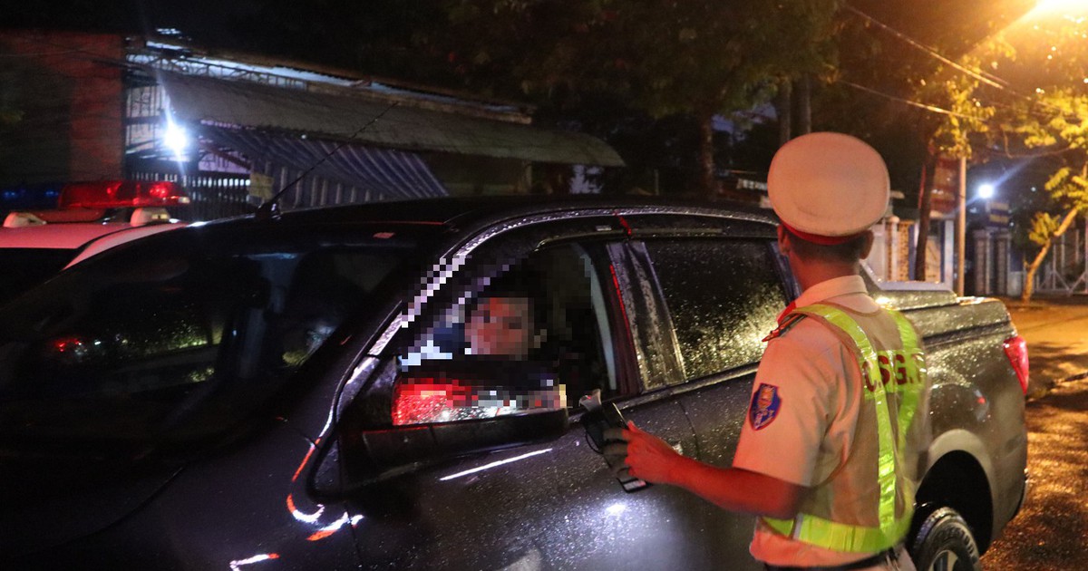 Người vi phạm nồng độ cồn kiện CSGT yêu cầu bồi thường 32 triệu đồng