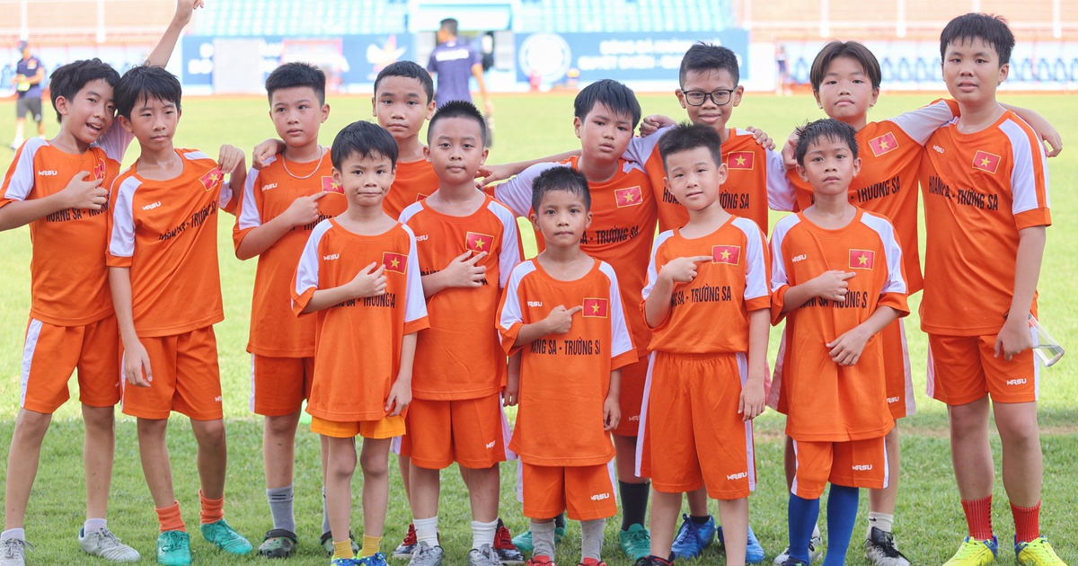 Bóng đá cộng đồng hoàn toàn miễn phí tại Nha Trang