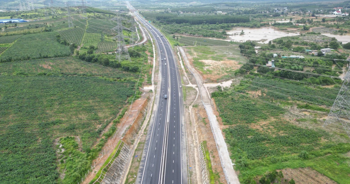 Trình thông qua báo cáo tiền khả thi cao tốc TP.HCM - Mộc Bài