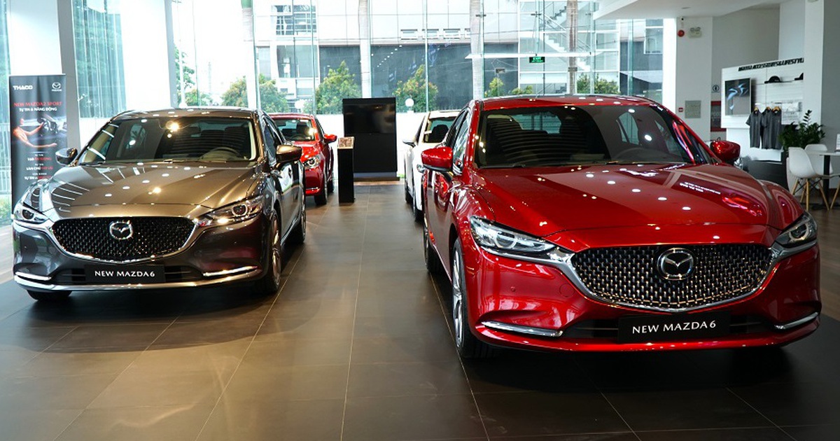 Sedan hạng D: Thị phần teo tóp, các hãng... bớt 'mặn mà'