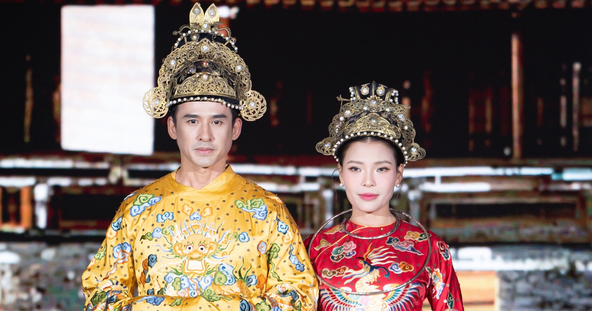 Lương Thế Thành, Thúy Diễm hóa thân thành vua và hoàng hậu trên sàn diễn