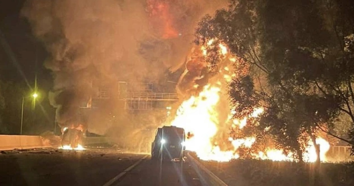 Bộ Công an thông tin vụ cháy xe bồn chở xăng khiến 2 tài xế thương vong