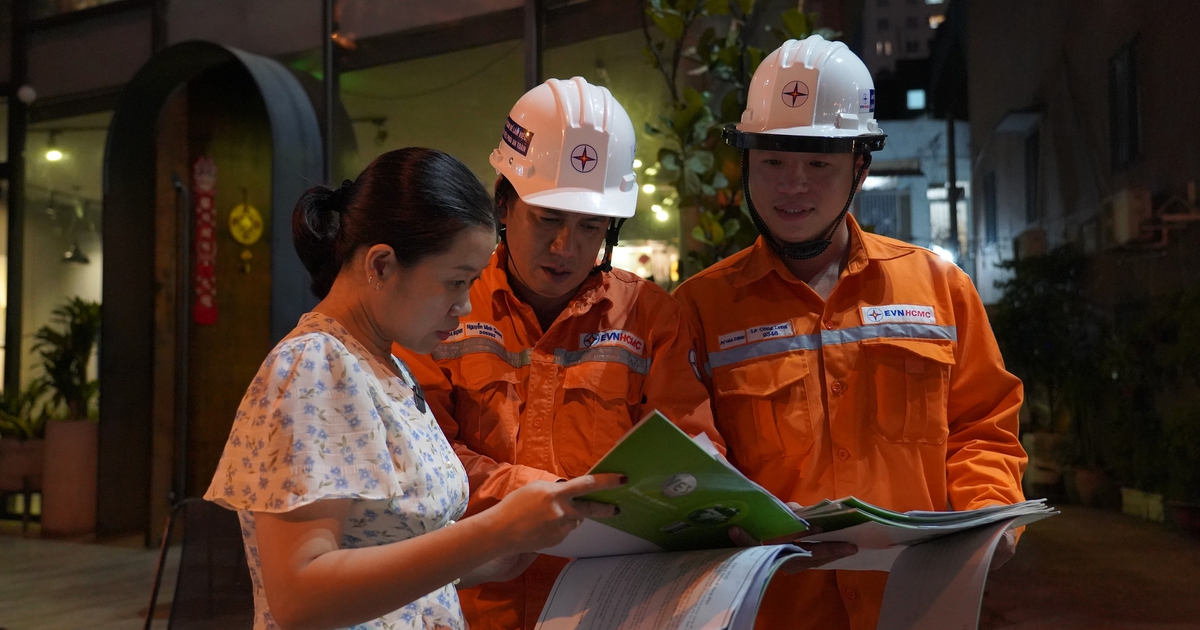 Thế hệ Gen Z cùng thay đổi thói quen mua sắm để tiết kiệm điện